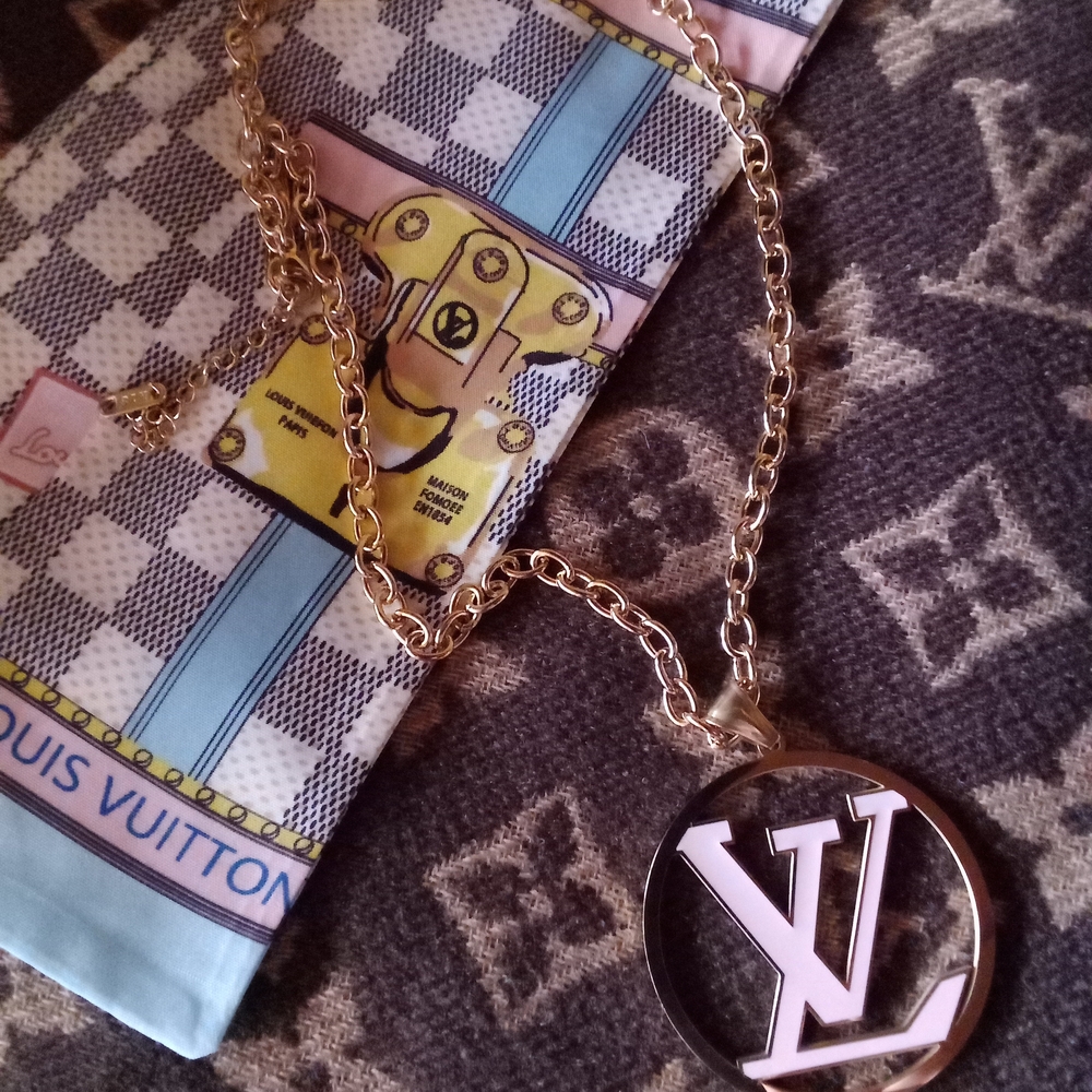 lv Logo Gold Necklace